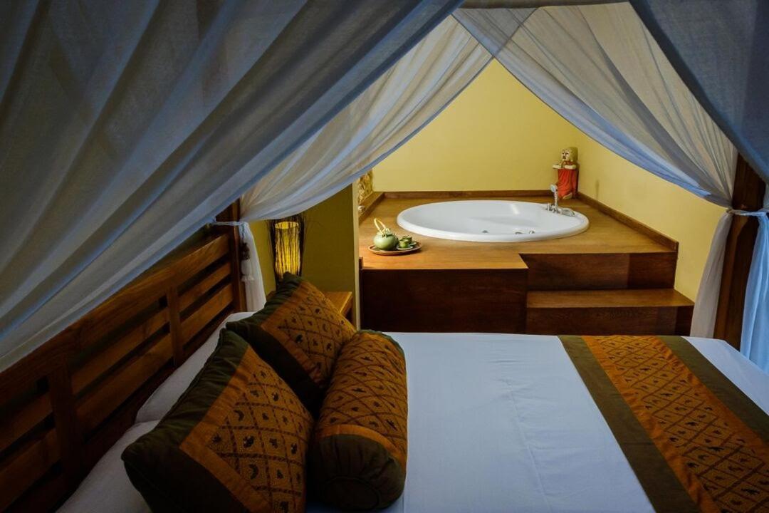 Masia Durba Hotel Castellnovo Bagian luar foto