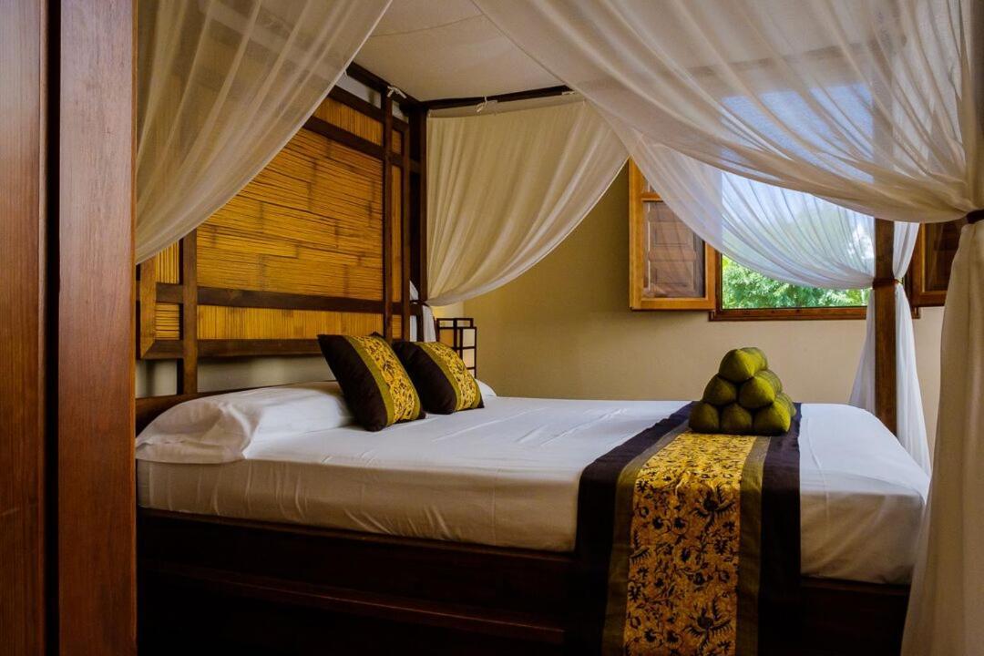 Masia Durba Hotel Castellnovo Bagian luar foto