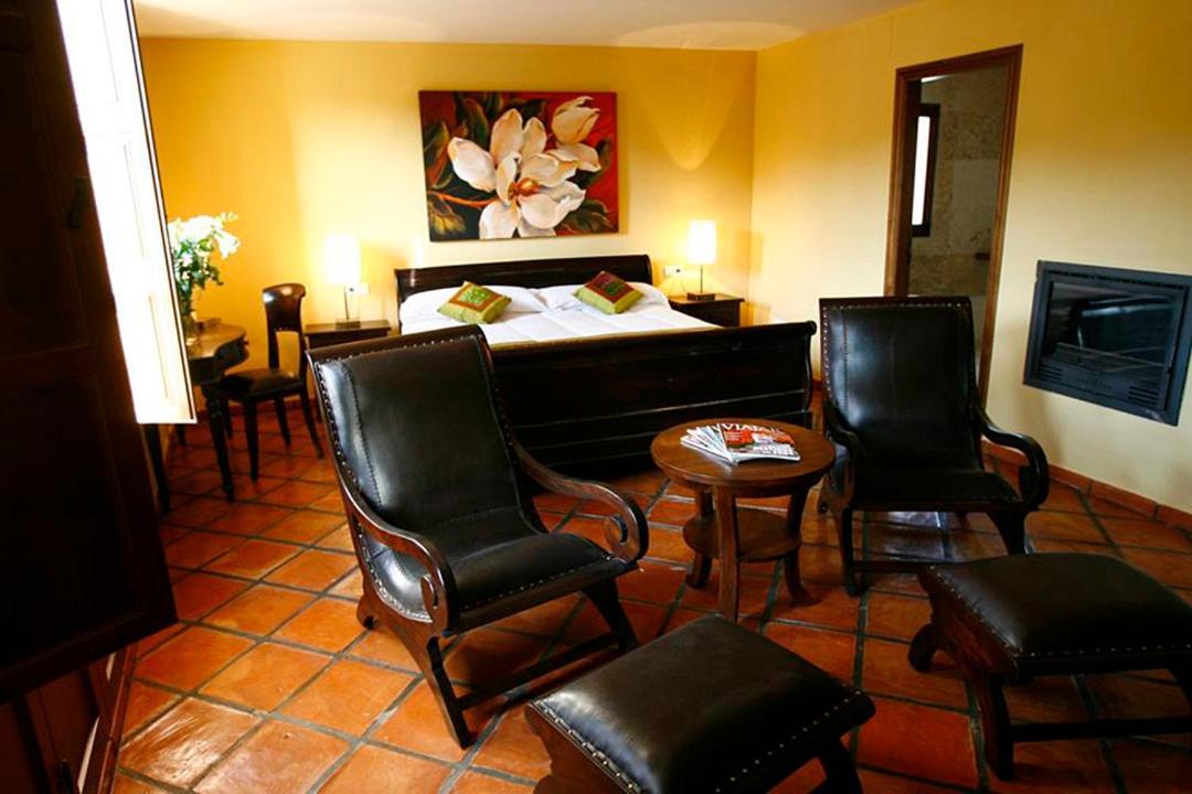Masia Durba Hotel Castellnovo Bagian luar foto